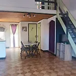 펜션 Gite La Capelle Pres De La Reserve Africaine De Sigean Et Narbonne A 10 Min Des Plages Roquefort-des-Corbières