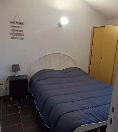 Hébergement de vacances La Capelle Près De Sigean Narbonne Dans L'aude à 10 Min Des Plages Méditerranée Roquefort-des-Corbières