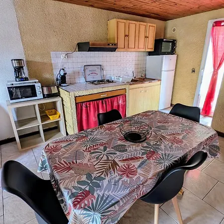 Hébergement de vacances La Capelle Des Corbières Aude *