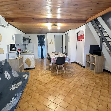 Hébergement de vacances La Capelle Près De Sigean Narbonne Dans L'aude à 10 Min Des Plages Méditerranée Roquefort-des-Corbières