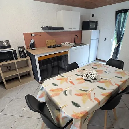 Hébergement de vacances La Capelle Des Corbières Aude Roquefort-des-Corbières